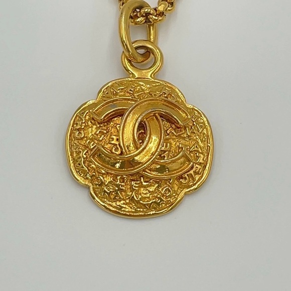 Authentic Chanel Coco Mark Vintage Logo Gold Chain Necklace 84.94g W/Box - Picture 15 of 15